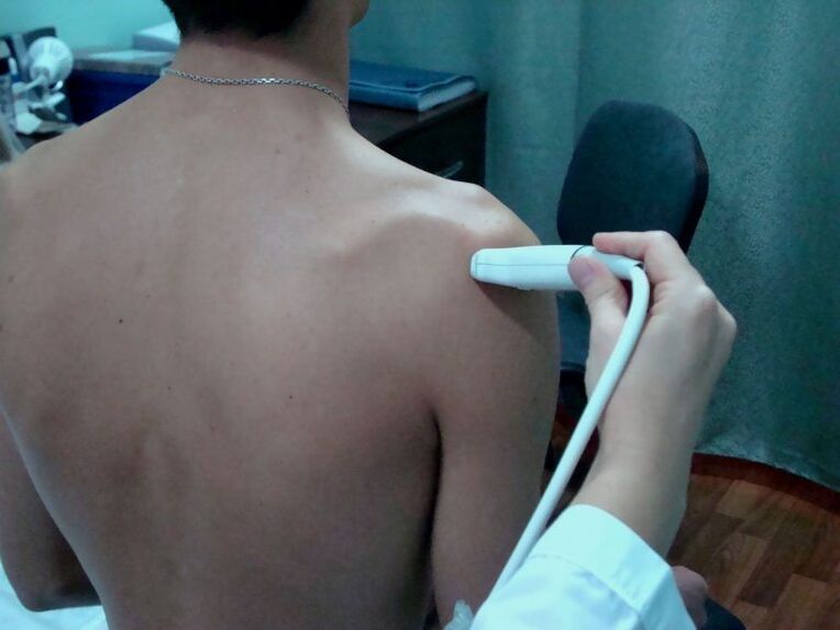 Fisioterapia modernoak sorbalda artrosiaren sintomei aurre egiten lagunduko die hasierako faseetan